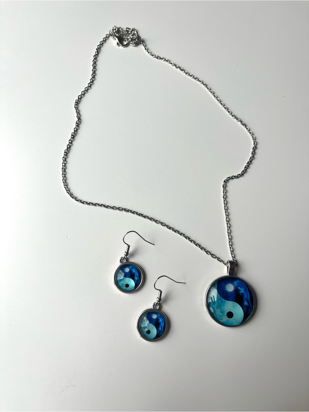 💜 Silver Yin Yang Blue Pendant Necklace & Earring Set